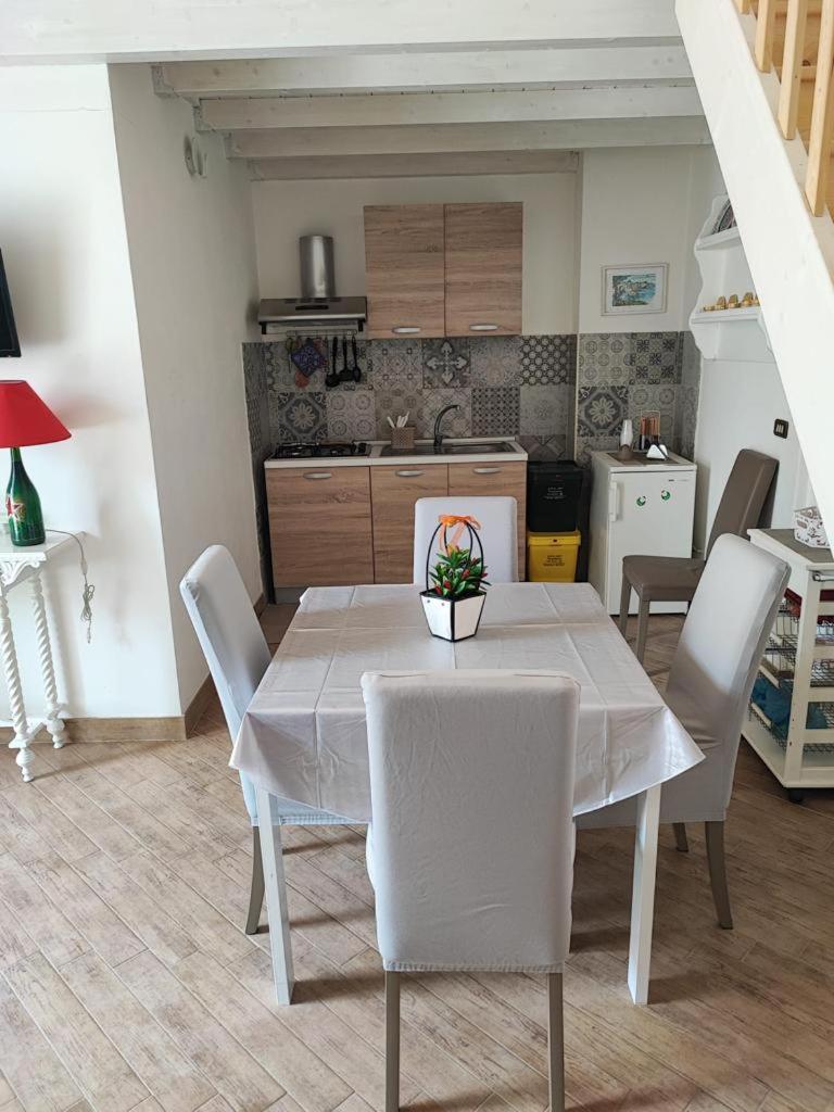 Appartamento Greta Viola House Squinzano Esterno foto